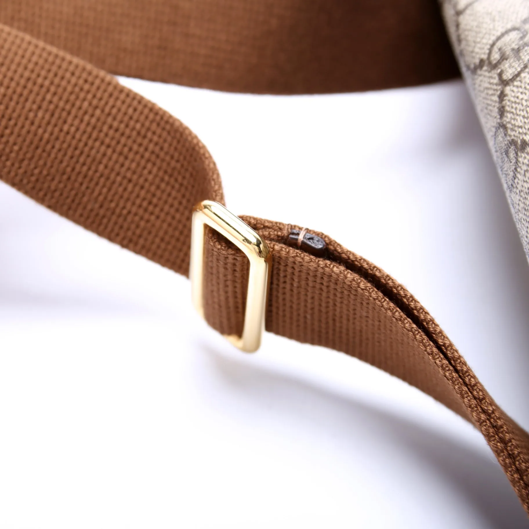 733240 Gucci Supreme Interlocking Gucci Large Belt Bag